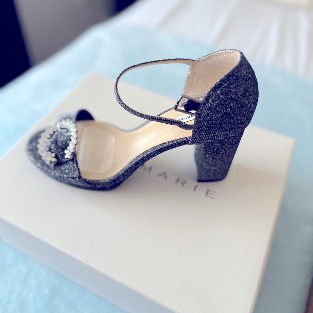 Super Classy Anna Marie heels!
